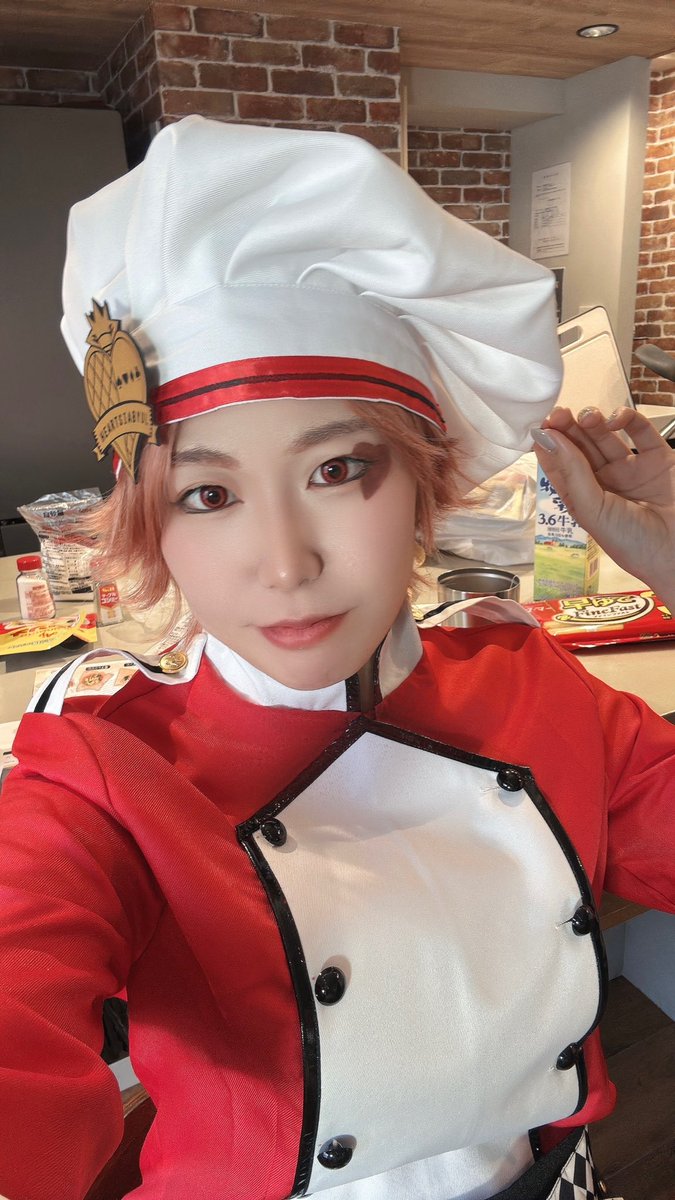 C_ME_KO_M's tweet photo. エースでﾏｽｼｪﾌ受けてきました🔥
先輩たちと料理していっぱい食べれて楽しかった❤️

#NRC台所戦争 https://t.co/R8SIBWmk6m