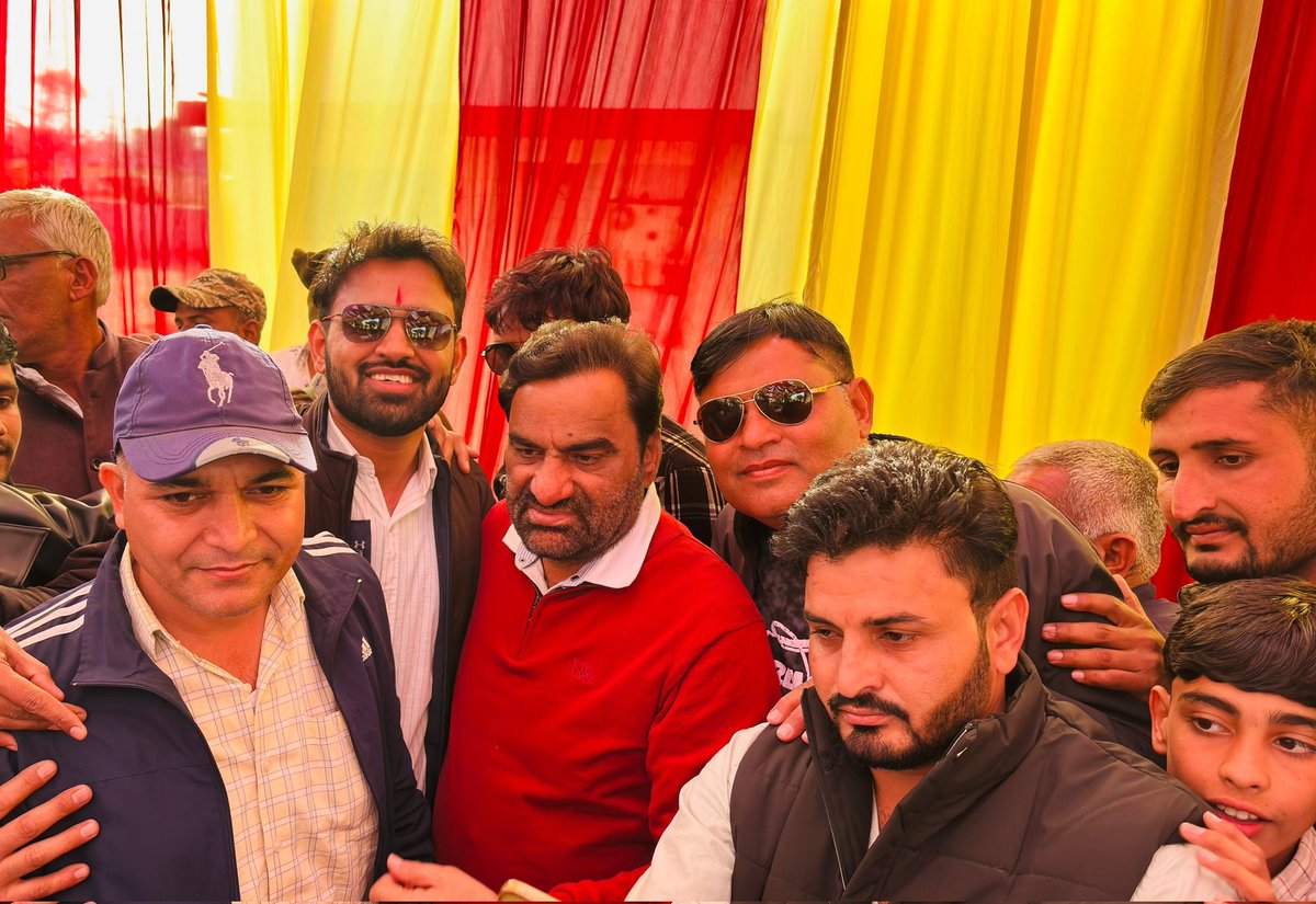 हमारे पारिवारिक समारोह में आरएलपी सुप्रीमो हनुमान जी बेनीवाल के साथ ।
हमारा_मान_अभिमान _#हनुमान ।
<a href="/hanumanbeniwal/">HANUMAN BENIWAL</a> <a href="/RLPINDIAorg/">Rashtriya Loktantrik Party</a>