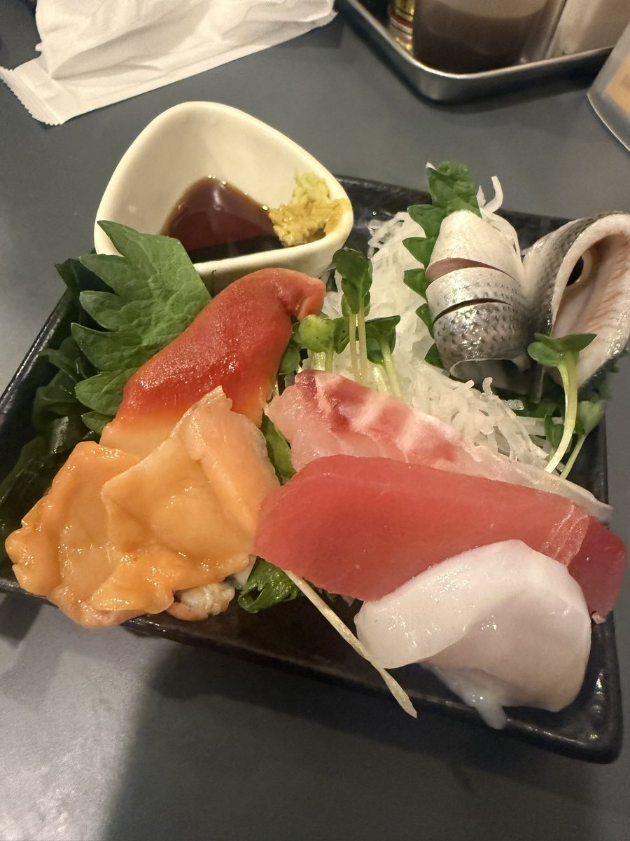 かひろ tweet media