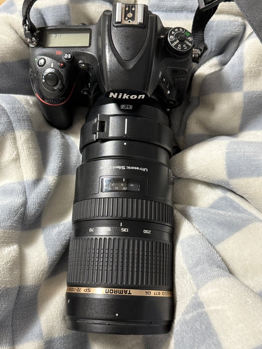 Elution2002's tweet image. 아직 받아보진 않았지만, 친구에게 니콘 들여와요~~~~!!