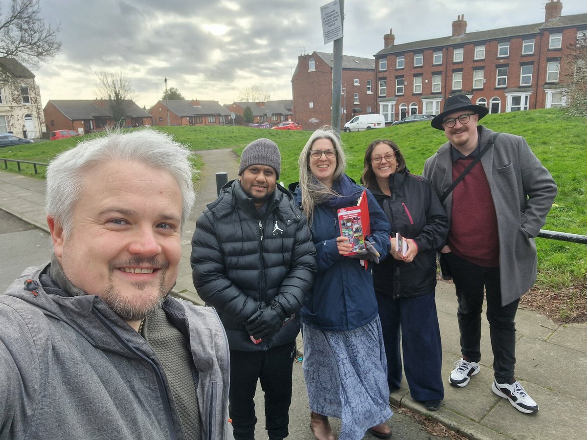 Jay Roberts 🌹 tweet media