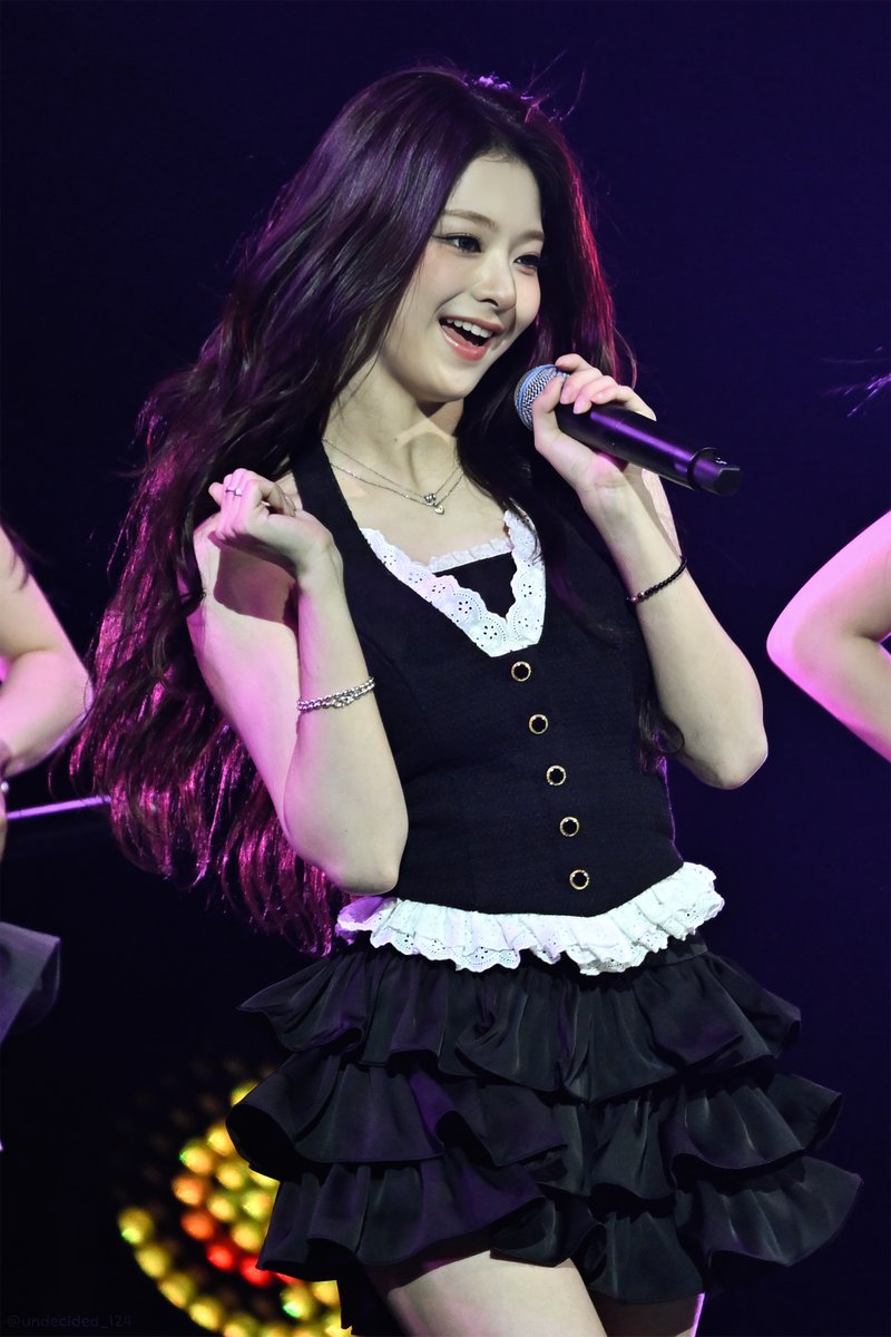 undecided_124's tweet image. #이나경 #LEENAGYUNG
#프로미스나인 #fromis_9

260117