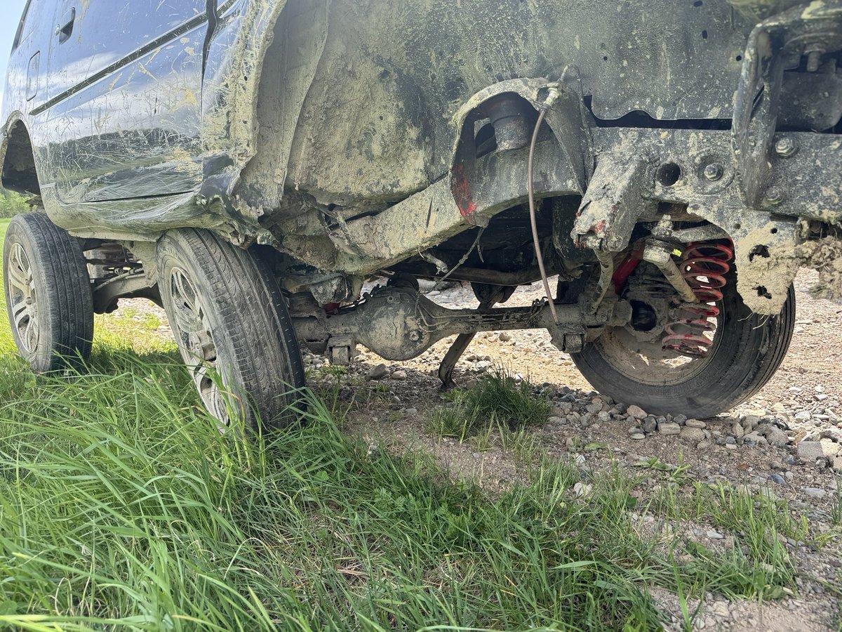 s218luv's tweet photo. 懐かしい4年前のでてきた2代目ジムニー
車検取って次の日にジムニーぶっ壊した人間 https://t.co/CEMRottmxx
