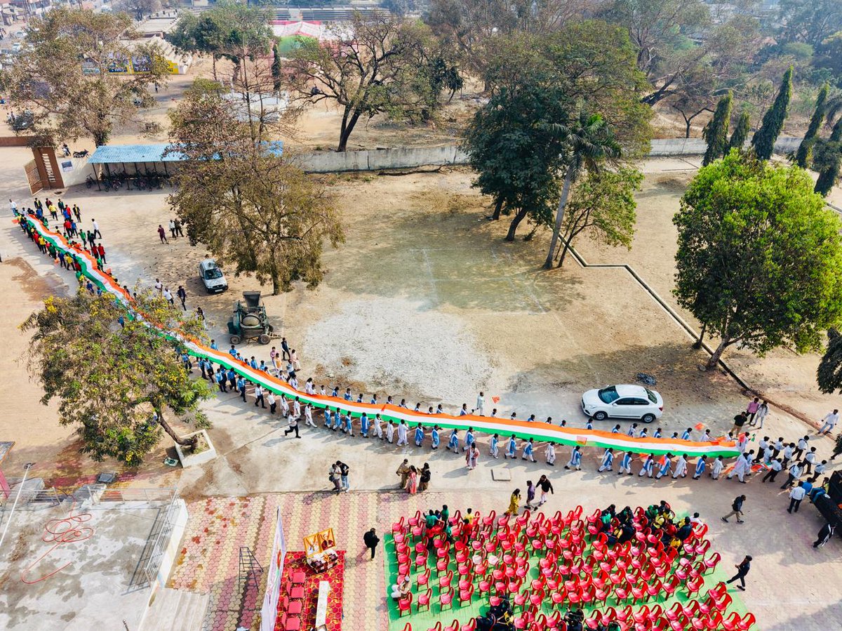 अखिल भारतीय विद्यार्थी परिषद भिलाई 3 जिला दुर्ग द्वारा भिलाई 3 नगर में 301 फीट लंबी तिरंगा यात्रा निकाली गई, समापन कार्यक्रम में प्रांत संगठन मंत्री <a href="/maheshprasad88/">Mahesh Prasad</a> जी उपस्थित रहे।