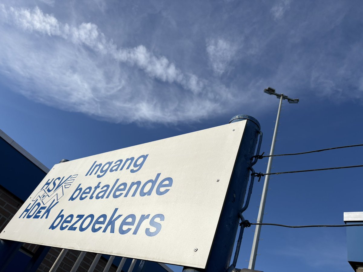 Welkom vanaf sportpark Denoek in Hoek, onder de rook van Terneuzen, waar onze Blauwen vanmiddag te gast zijn bij de nummer 2 van de ranglijst.

De wedstrijd in het fraaie Zeeuws Vlaanderen begint om 14.30 uur, wij trappen alvast af met de opstellingen.

#hoespa
