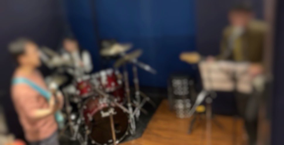今日は5時から仕事→ペトロールズバンド練習→オリーブという盛り沢山の良き日でした🥁✨

ペトロールズ難しい〜鍛えられる〜超楽しい〜！！ありがとうございました！！