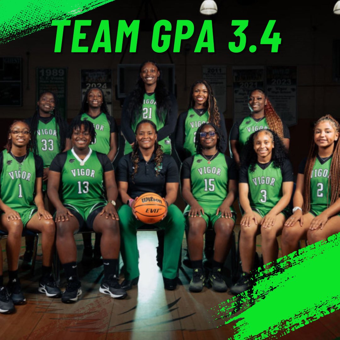 Coach Andrea Hilliard-Powell tweet media