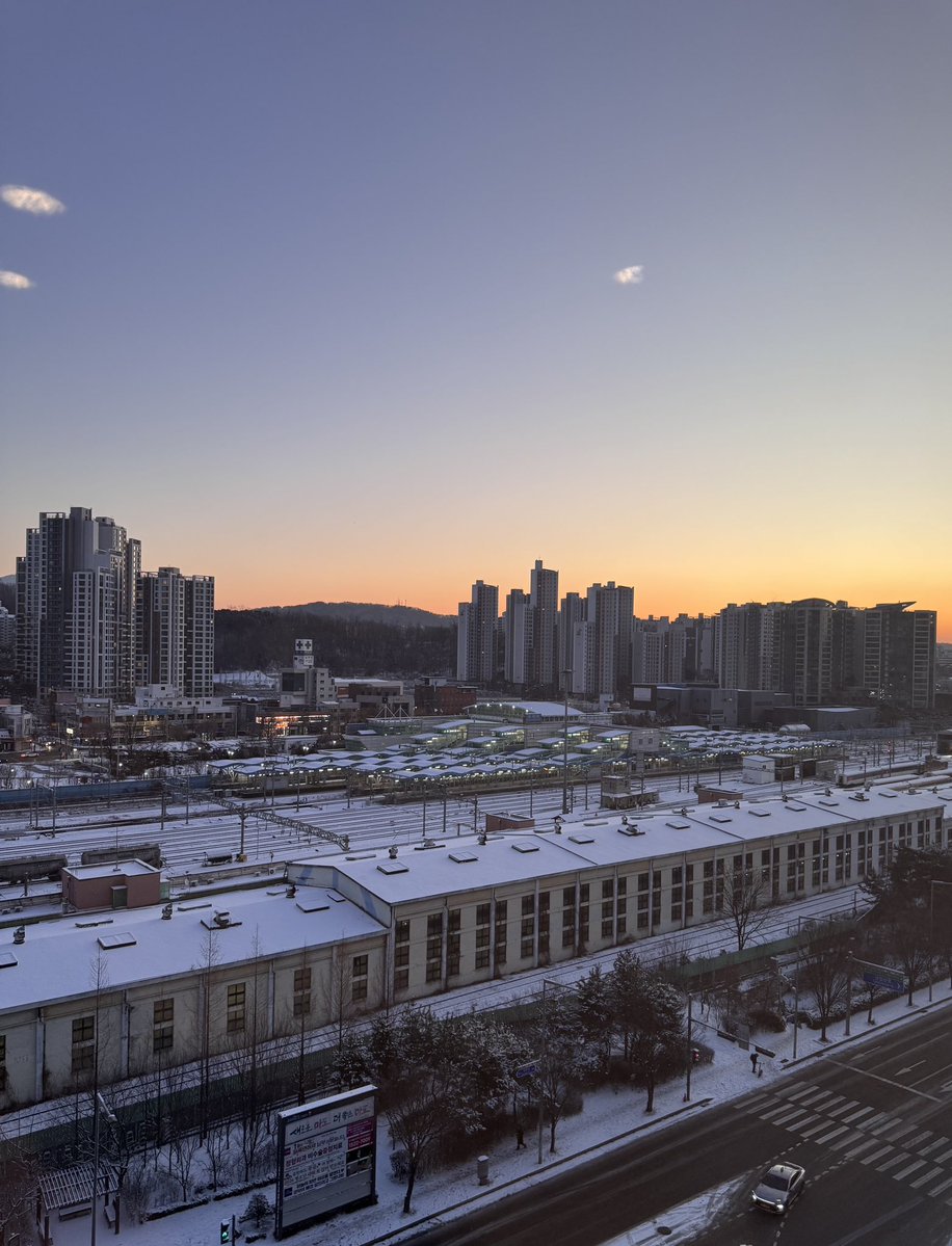 ALD1_official's tweet image. ALLYZ ~ 오늘 음악중심 1위 하셨네요! 너무너무 감사드립니다. 오늘 이 1위도 굉장히 뜻깊은 자리였고 정말 쉽지 않았을 거라고 알고 있는데 여러분들 덕분에 너무 다행인 것 같습니다. 앞으로도 많은 응원 부탁드립니다! 활동도 더 열심히 하겠습니다!!! 사랑해요♡…