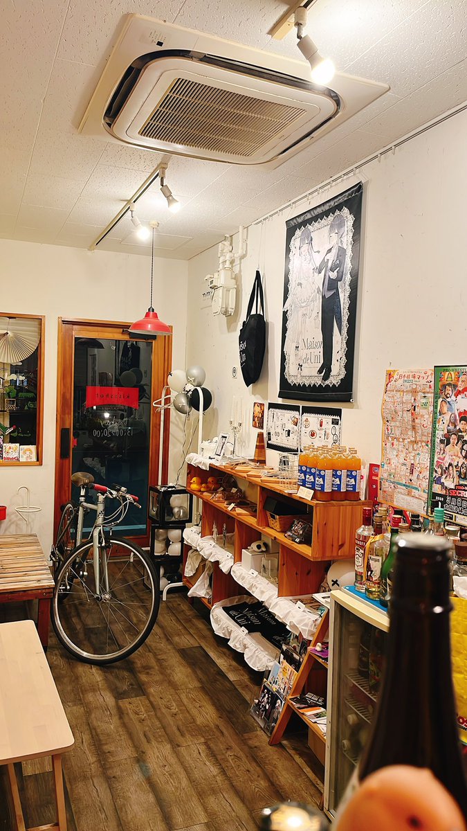 CafeKissshot's tweet image. 改めてお知らせ。

kissshotは本当に好きな人しかイベントをしません！
なので申し訳ないのですが間貸しや貸しギャラリーはやってません。
間口が狭いかもですが大好きな人達だけをお伝えしますね
全てがわたしのフィーリングです
同調する人は楽しんでください😊