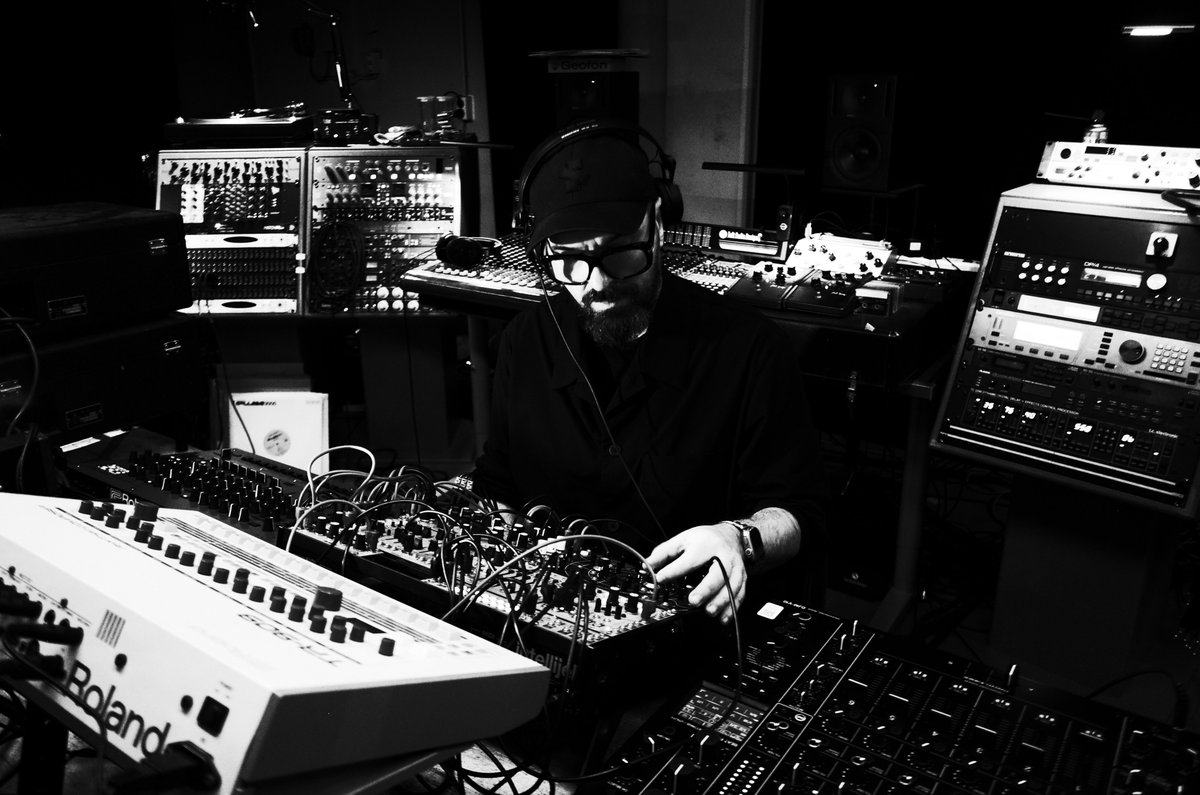 Speedy J tweet media