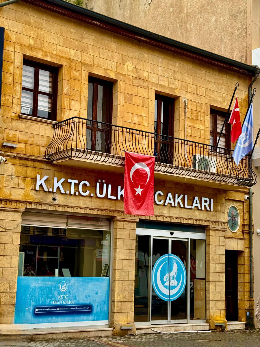 “Hepiniz birer TÜRK bayrağısınız. Bayrağı lekelemeyin, kirletmeyin, yere düşürmeyin.”
— BAŞBUĞ Alparslan Türkeş
<a href="/ayyildirim1/">Ahmet Yiğit Yıldırım</a> 
<a href="/fatiharici61/">Fatih Arıcı 🇹🇷🇦🇿</a>