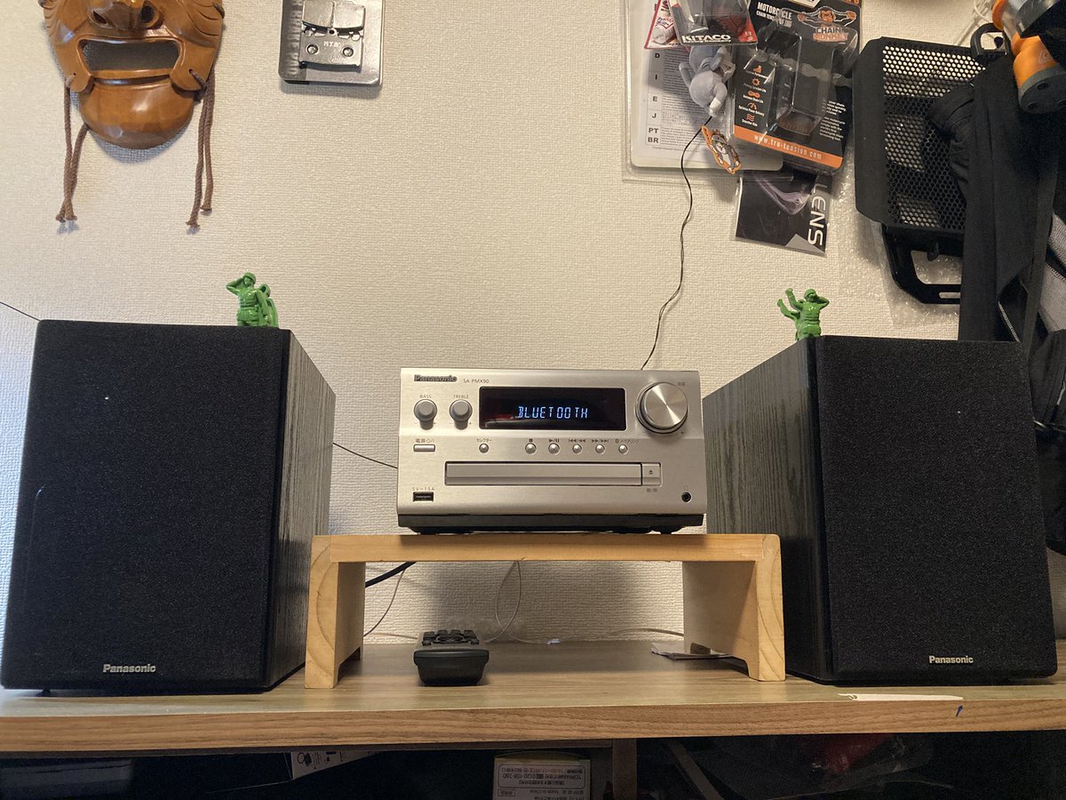 AirPodsも良いなとおもいましたが、 やっぱりスピーカーから聴きたい