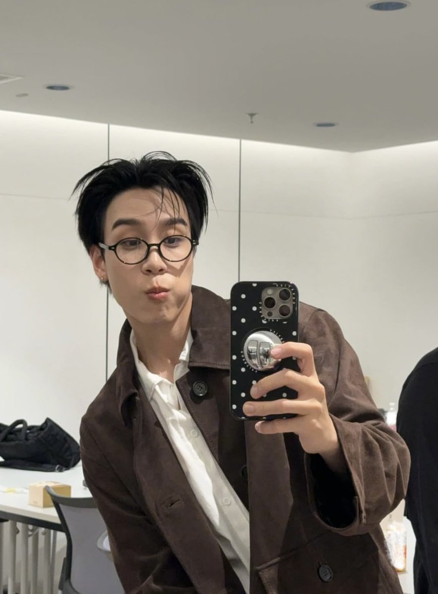 whateverflower's tweet image. จีซัง dice ช่องแห่งการหล่อโนหนึ่ง