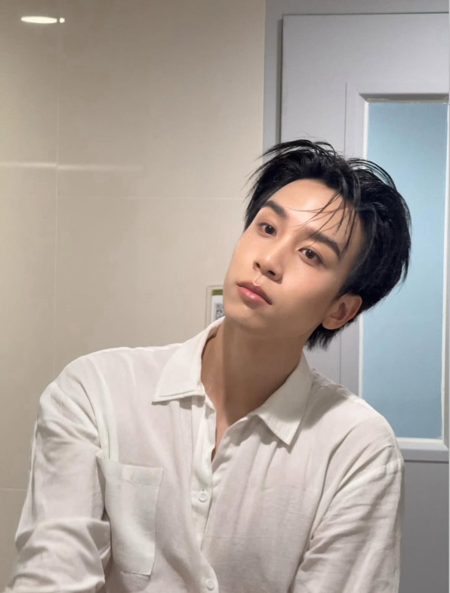 whateverflower's tweet image. จีซัง dice ช่องแห่งการหล่อโนหนึ่ง