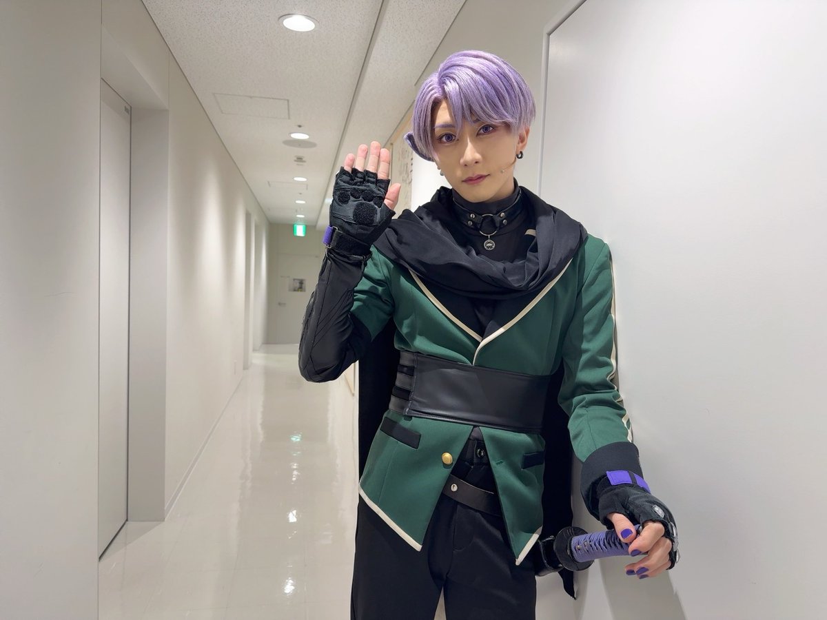 Shogotter0's tweet photo. ミュージカル『刀剣乱舞』
〜静かなる夜半の寝ざめ〜
本日はありがとうございました！！

大阪初日を迎えることが出来ました！
ただいま大阪🙋‍♂️!!

せーちゃんが来てくれた☺️!!
プレゼントも嬉しい🐾🐾ﾜﾝ
#刀ミュ https://t.co/eyZVDH5Hn7