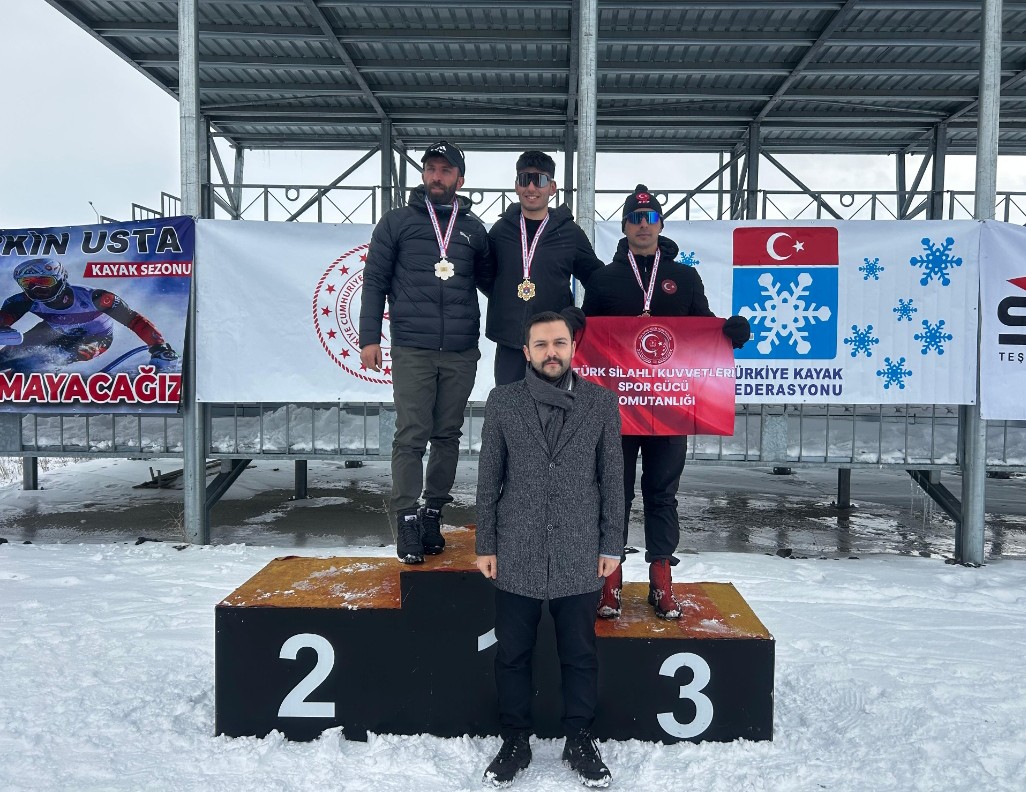 Kaymakamımız Sn Emre OĞUZTÜRK 20-24/01/2026  tarihleri arası İlçemiz Kandilli Mahallesi'nde Gençlik ve Spor İlçe Müdürlüğü koordinesinde gerçekleştirilen Biathlon Türkiye eleme yarışmaları programının ödül törenine katıldı.