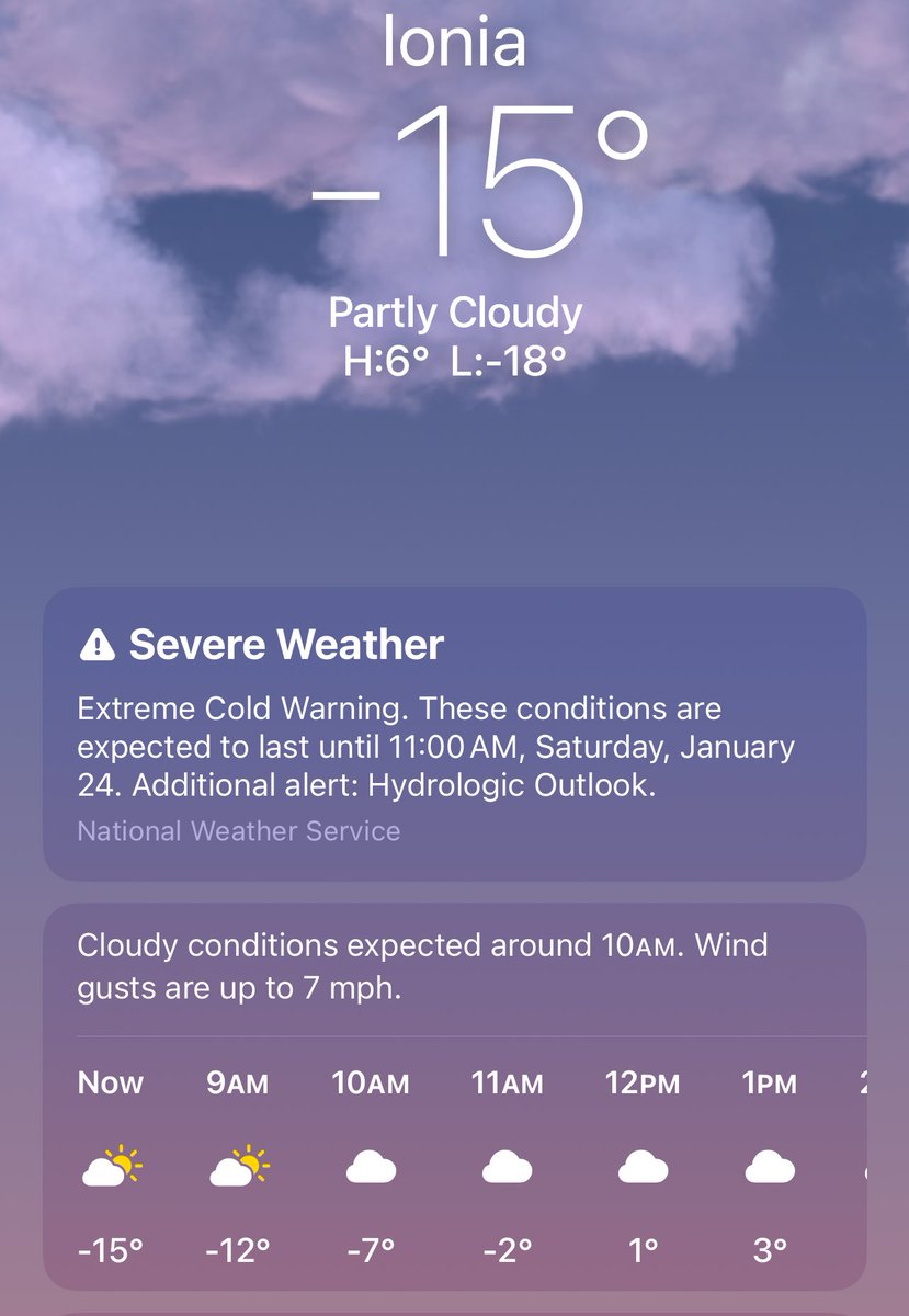 bethbetchh's tweet image. Is it summer yet? 😬🥶