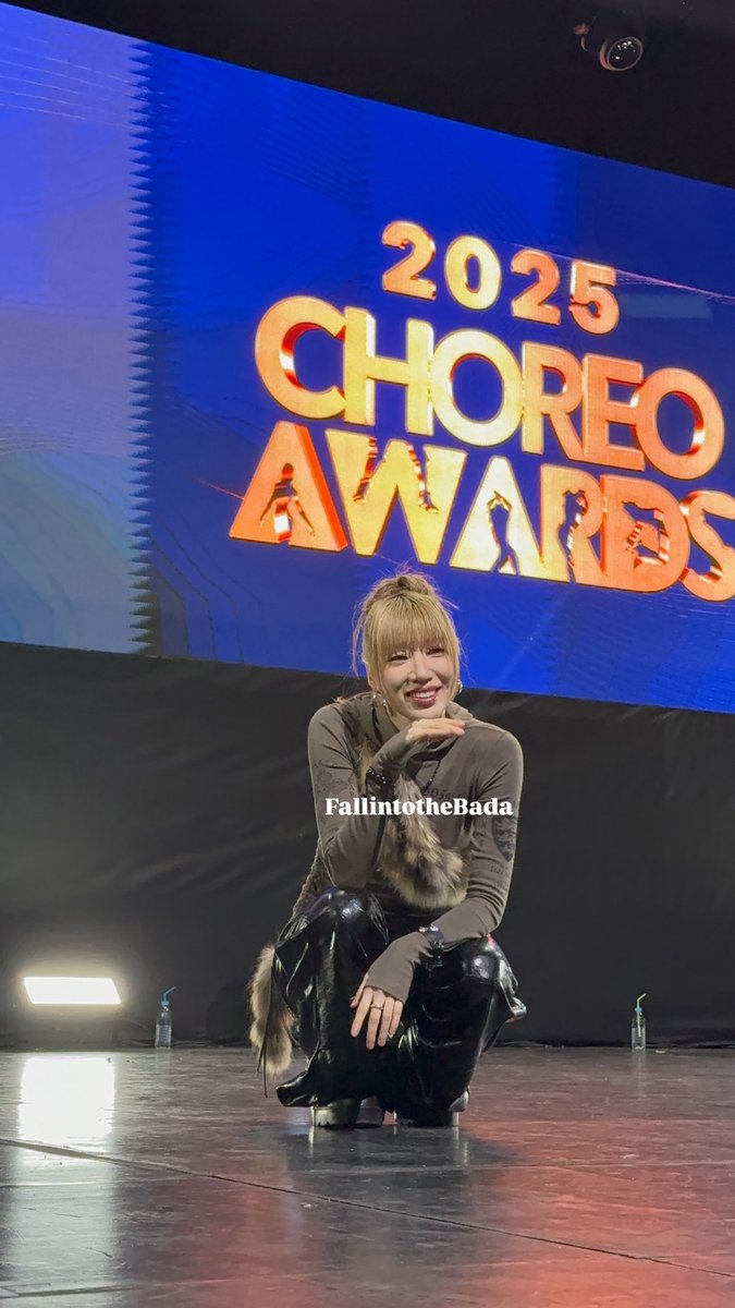 FallintotheBada's tweet image. 완죠니 이뿌니..💕🥰