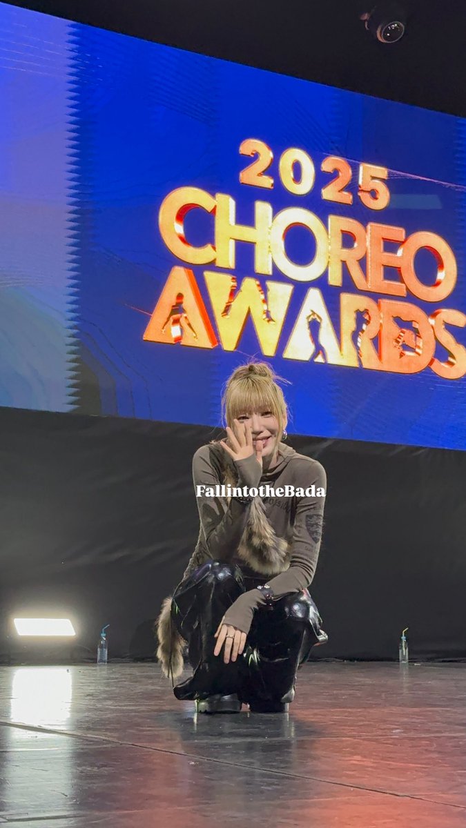 FallintotheBada's tweet image. 완죠니 이뿌니..💕🥰