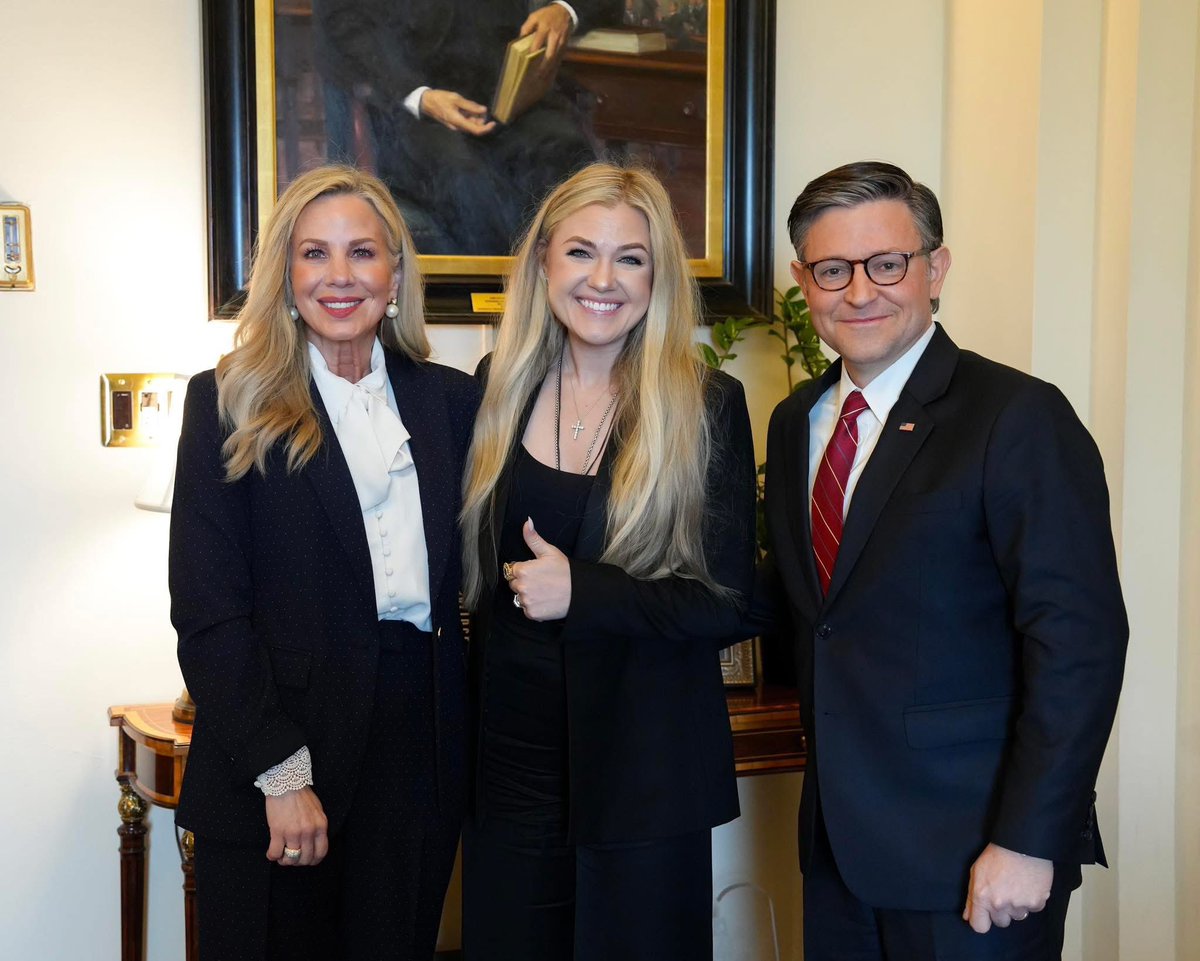 SpeakerJohnson's tweet image. Kelly and I enjoyed hosting our dear friend @MrsErikaKirk yesterday at the Capitol. What an inspiration she has been to so many countless millions of people around the world. Because of her faith and courage, the best days of @TPUSA are still ahead of us!