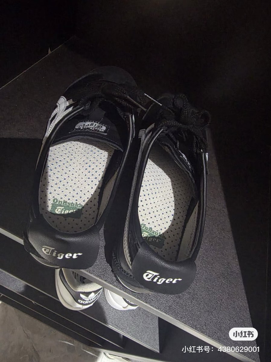 买新鞋子了，但是新鞋子没味道难受