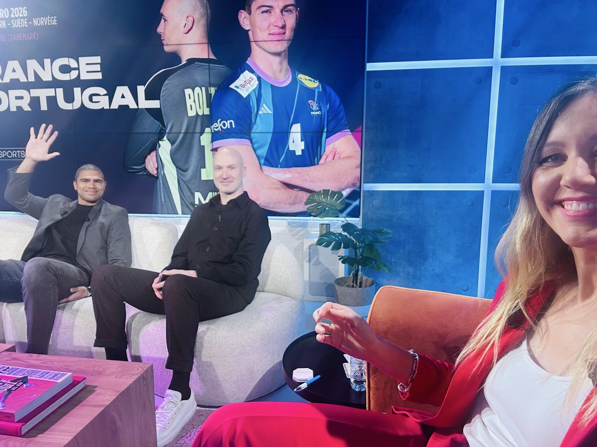 MaryPatrux's tweet photo. On vous attend pour supporter la FRAAAAANCE @beinsports_FR https://t.co/JlR1GmL8jm