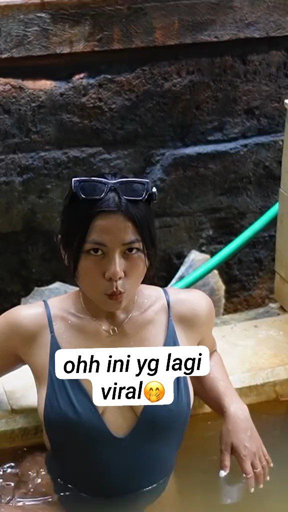 ChloePutriW's tweet photo. Muanteppp polll rekkk bulet bulet gitu 😍😍😍

Link 1: https://t.co/pAPDdSBNi7
Link 2: https://t.co/MMO9M1xDC1
Full durasi : https://t.co/elp2gSCQWk https://t.co/cnbST8TOjN