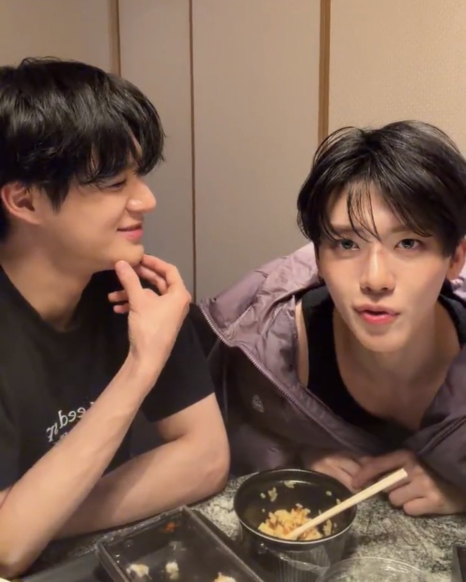 FILESLJN's tweet image. smiley jeno 🤍🐶