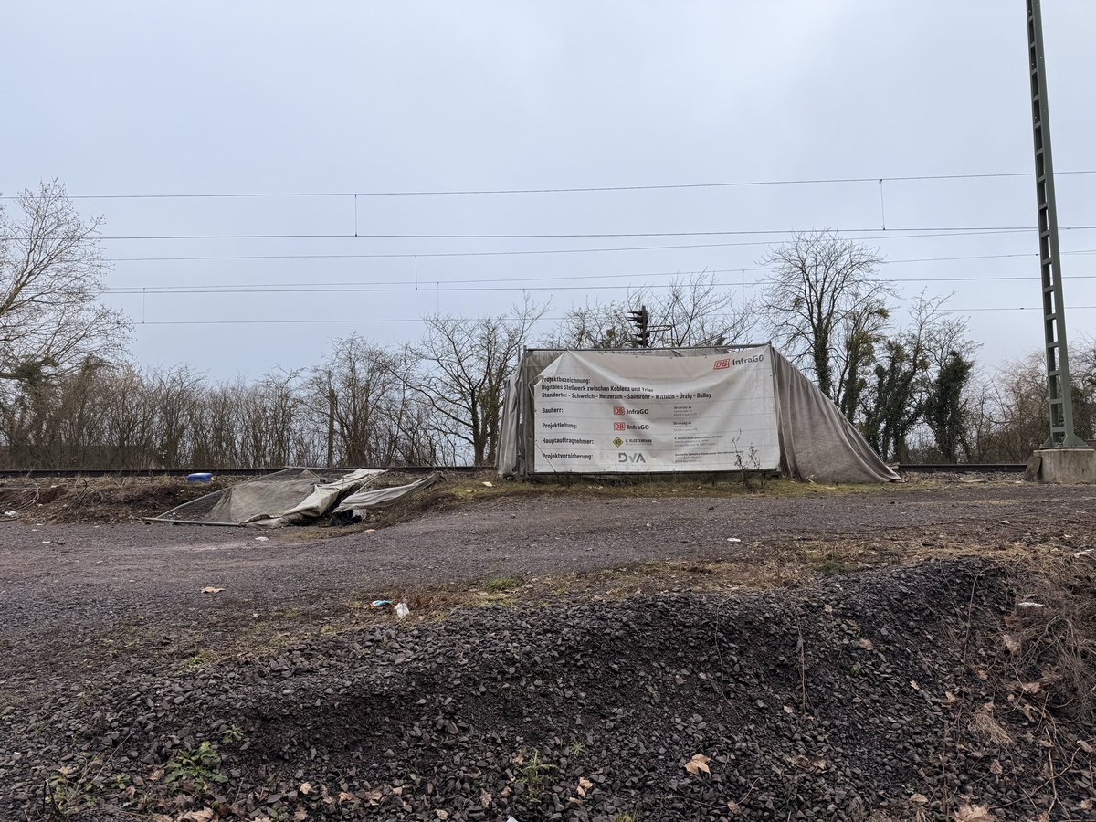 Digitalisierung bei der #Bahn 
So sieht ein vernünftiger Projektsteckbrief aus 🫵
<a href="/DB_Presse/">Deutsche Bahn AG</a> #InfraGo 
#Ordnungmusssein