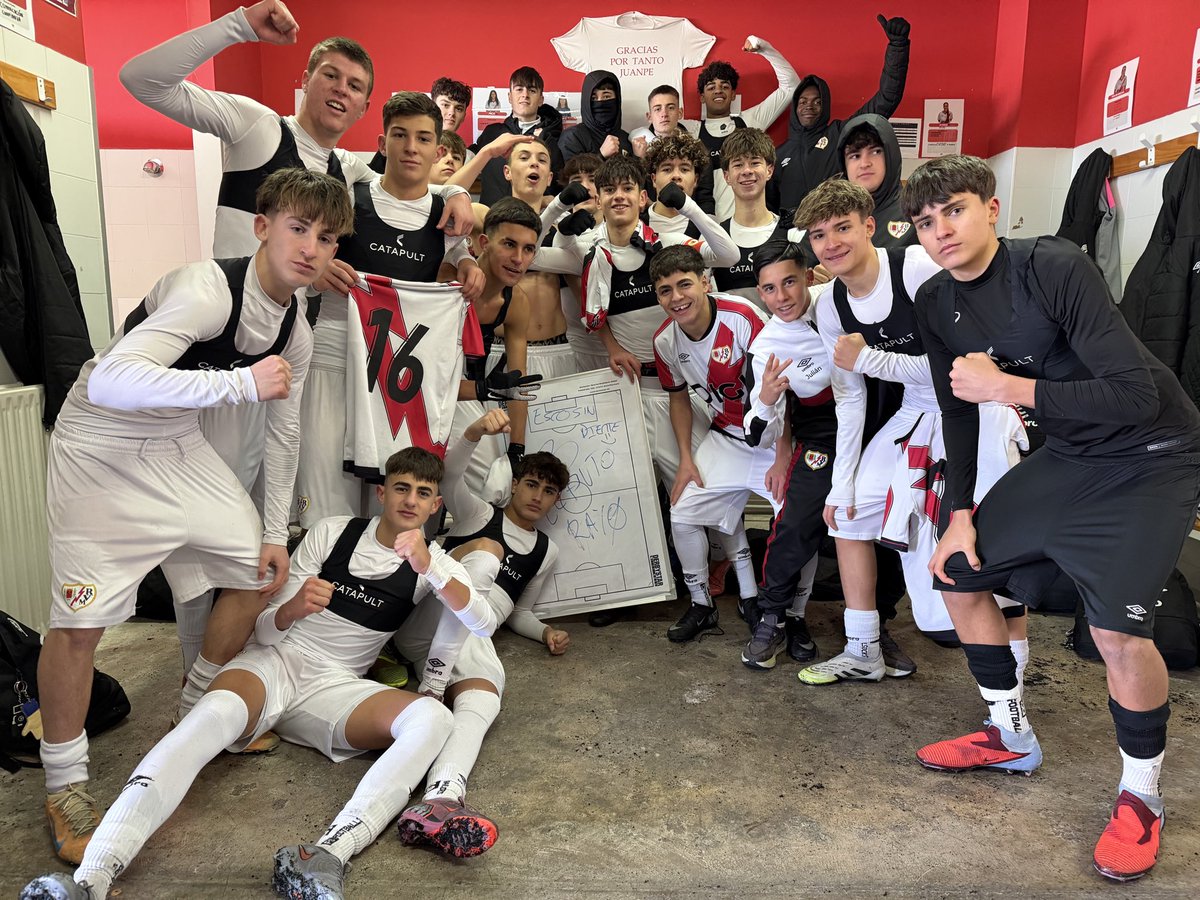 LJRS69's tweet photo. ⚽️ Tres puntos!!! Portería a cero 🔒🥅!!! Seguimos Equipo #CadeteA @matagigantesNET https://t.co/pMuUAuvrLZ