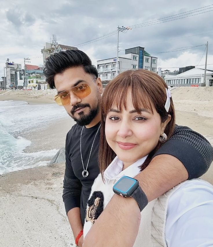 🚨 As per report, Couple Hina Khan &amp; Rocky Jaiswal and Rubina Dilaik &amp; Abhinav Shukla to be seen in "THE 50" show.
