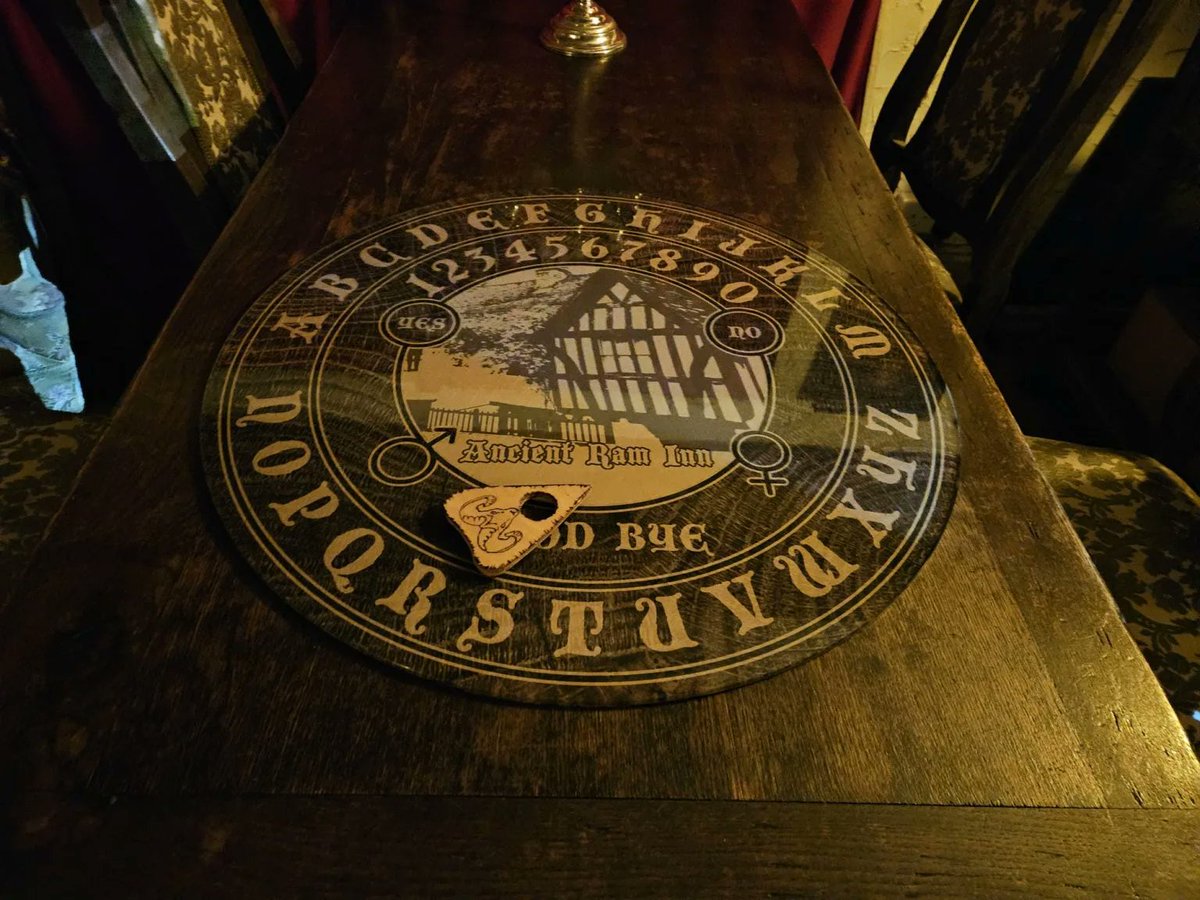 RJonTourUK tweet media