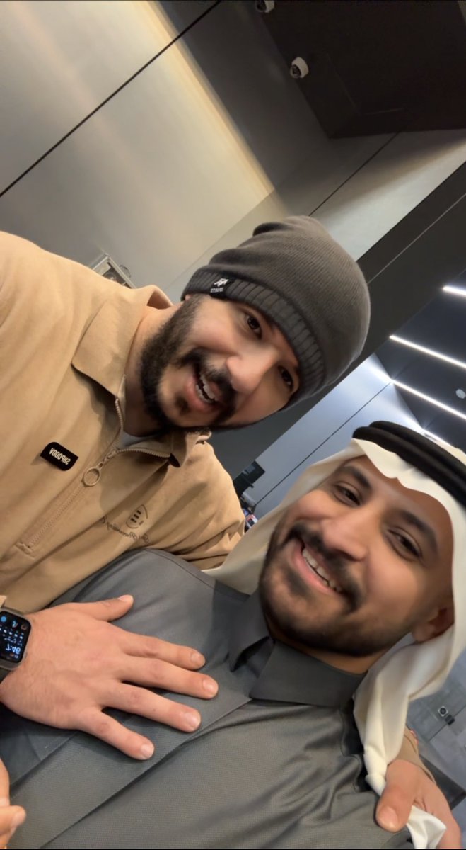 تشرفت بتلبية الدعوة الكريمة من عبدالله الربيعة وجمال العمري لحضور حفل افتتاح نادي شبوڤ.
أبارك لهم هذا الافتتاح، سائلاً الله لهم دوام التوفيق والنجاح.
كما أتشرف بتقديم خالص الشكر لزيد السويداء وحسن البياري على حُسن اللقاء والكلام الطيب
<a href="/AboRabiah7/">Abo rabiah</a> <a href="/Zied_alswaida/">زيد السويداء</a>