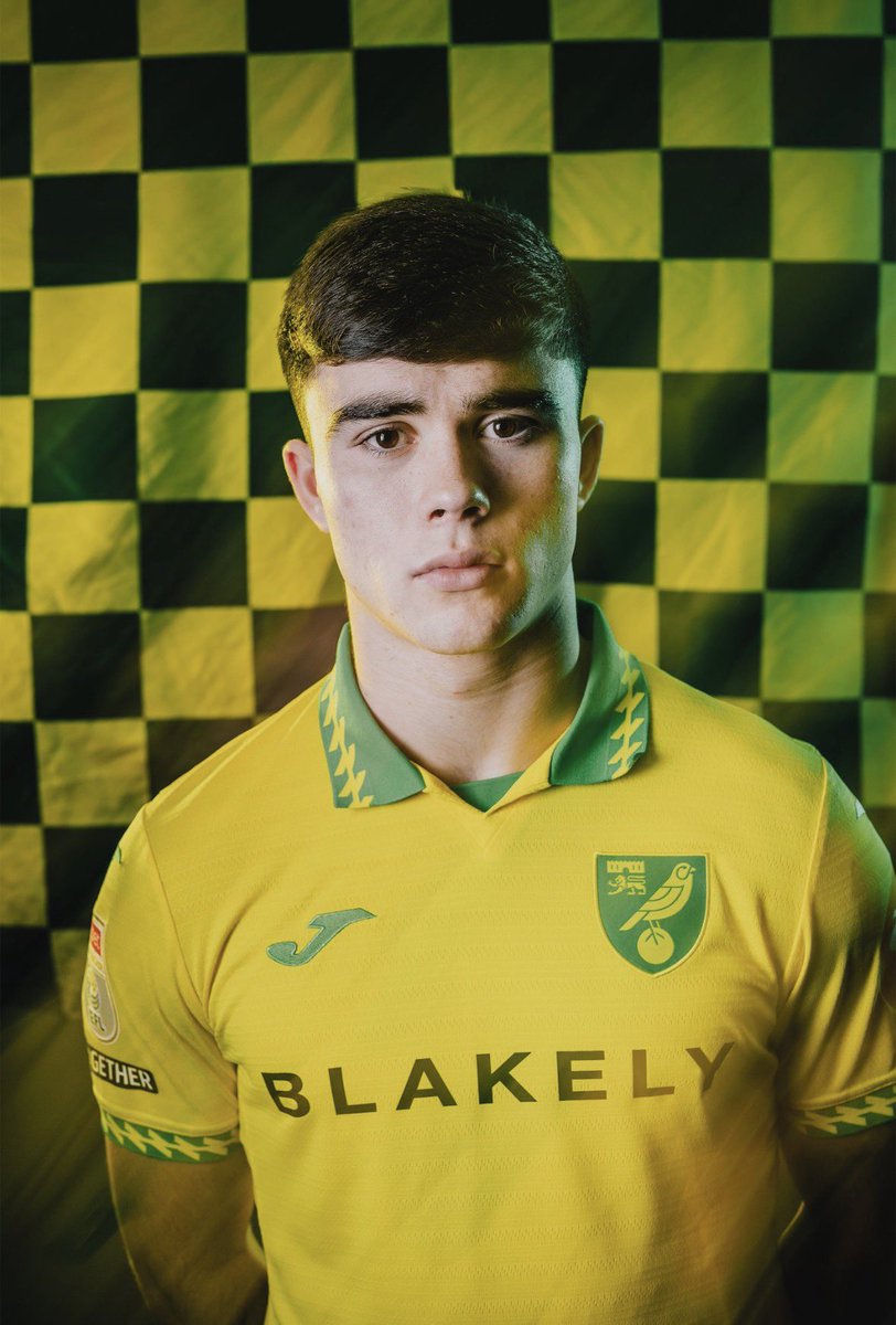 manutdf2's tweet image. 🚨 OFFICIAL: Harry Amass joins Norwich City on loan 🤝🔰
Best of luck, Harry — go smash it and keep developing 💪⚽
#MUFC 🔴 #LoanWatch 
#amass