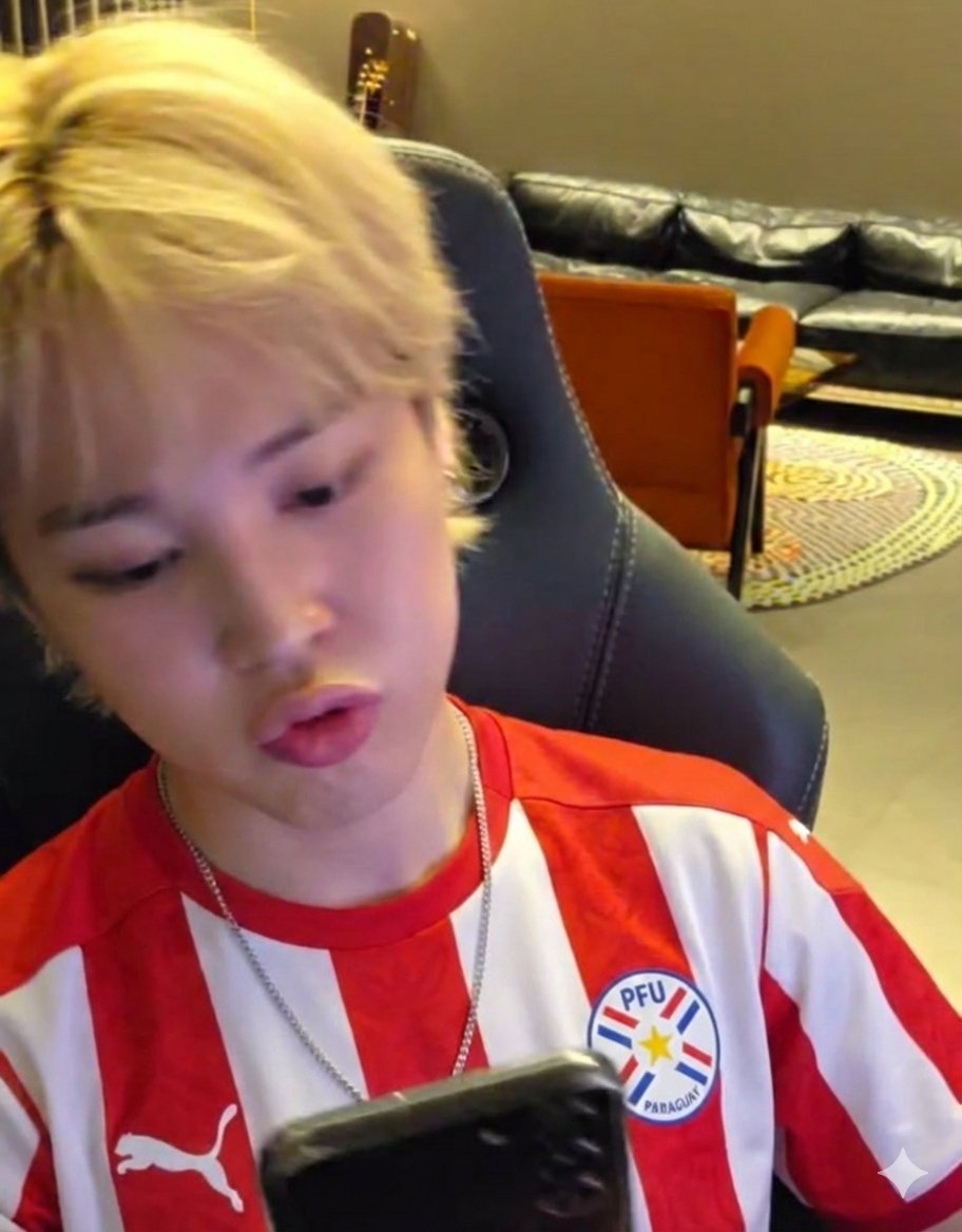 Ese pitico en suelo paraguayo, tomando ice cocido 😎
#BTSPARAGUAY 🇵🇾
#BTSENPARAGUAY 
#BTS_WORLDTOUR 
#BTSARMY 💜
#ARMYPARAGUAY ✨