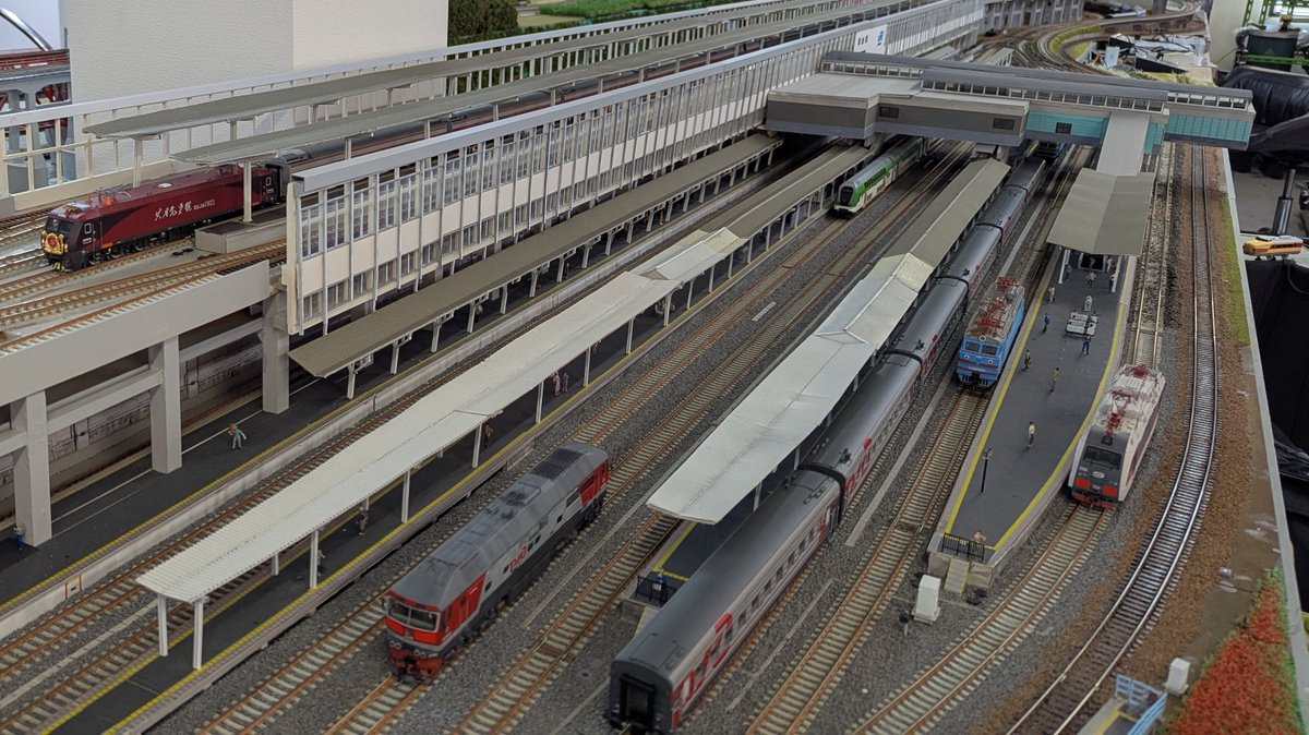 harekawa's tweet photo. 隣でNを走らせていた子供に岡山駅がおかしくなったと言われた #東側運転会 https://t.co/tQbIvsEbic