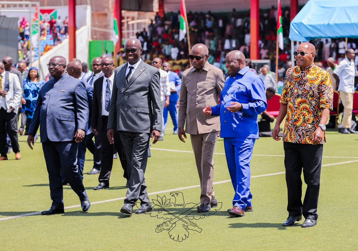 Mu #Burundi bwacu turahiriwe kuba tubafise bavyeyi bacu. Imana yabaduhaye ibatuzigamire. 
#Neva_wacu
<a href="/DorianeMunezero/">Doriane Munezero🇧🇮</a> 
<a href="/Gatoni_RG/">GATONI Rosine Guilene</a>