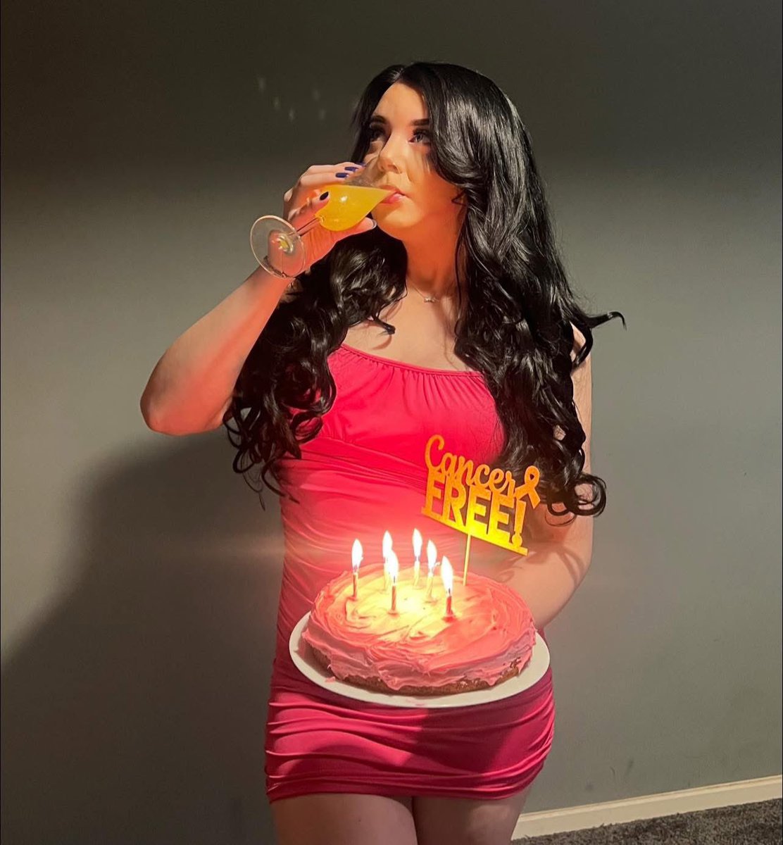 RubyRadley24's tweet image. The devil couldn’t reach me so he sent the most aggressive form of breast cancer. Unfortunately for him, I’m more aggressive. I’ve walked through fear, pain and loss, my body survived absolute hell, I’m still standing, still here, still alive. #CancerFree