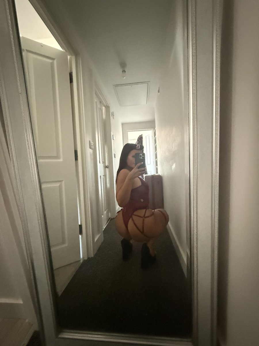 NeeksOF25's tweet image. Good afternoon babies xxxx