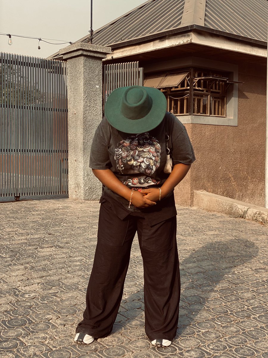 BossladyKene_'s tweet photo. Another day 
Another job 

Today’s fit to go make my urgent 2billion. https://t.co/Q8qcgE4cBV