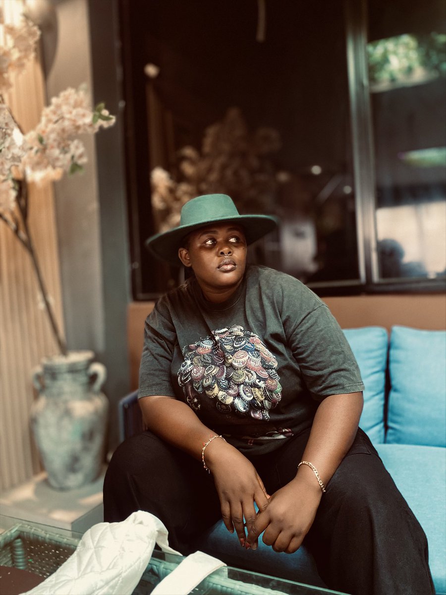 BossladyKene_'s tweet photo. Another day 
Another job 

Today’s fit to go make my urgent 2billion. https://t.co/Q8qcgE4cBV