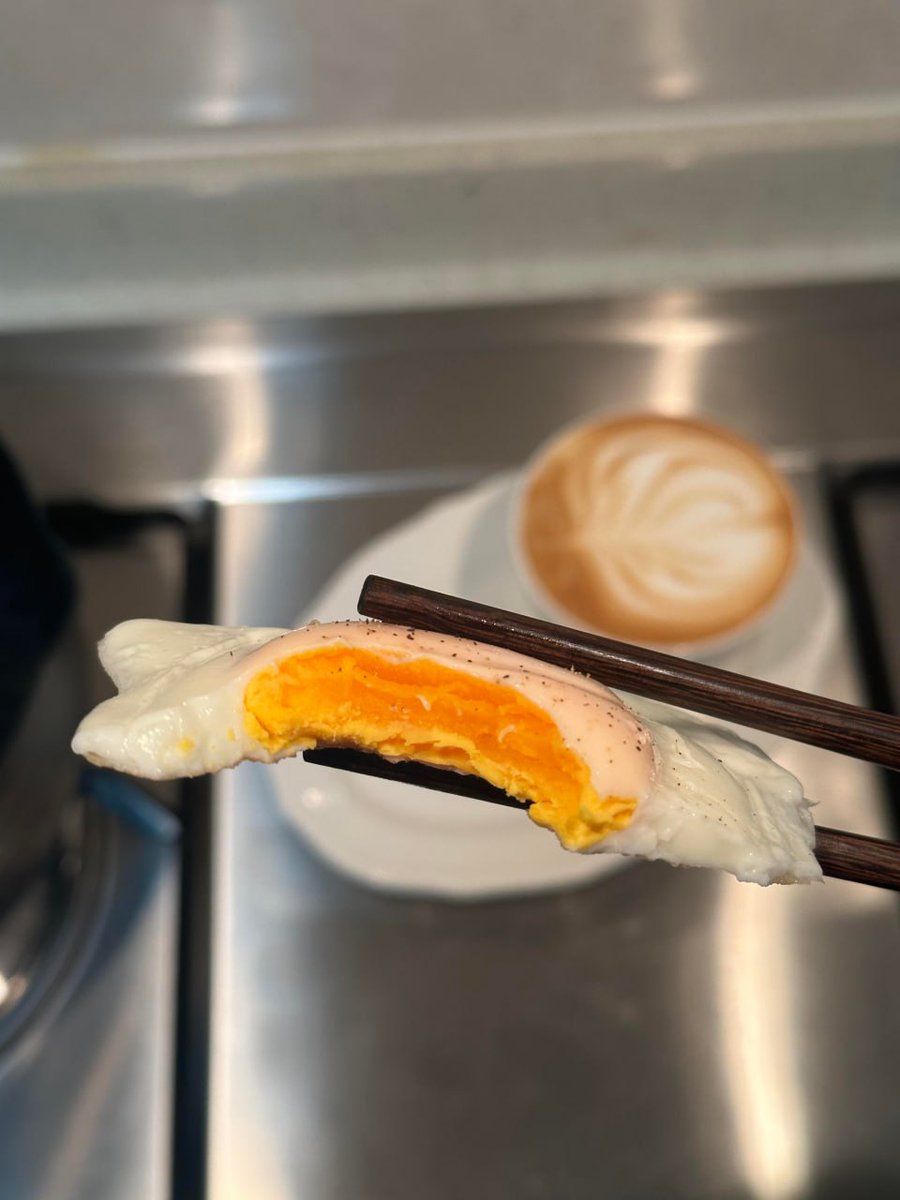 simimiako's tweet image. I like yoga because it helps me relax, relieve stress, and make me feel more balanced. Meanwhile, yoga has also enabled me to consciously connect with my body and soul