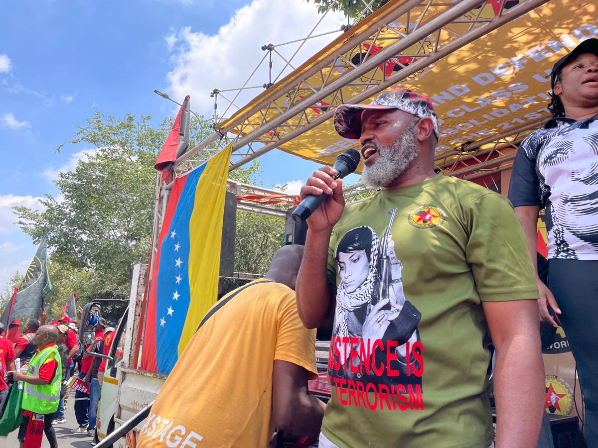 Numsa_Media's tweet image. #WorkersUnite 
#ForTheLoveofTheWorkingClass 
#HandsOffVenezuela 
❤️🖤💛