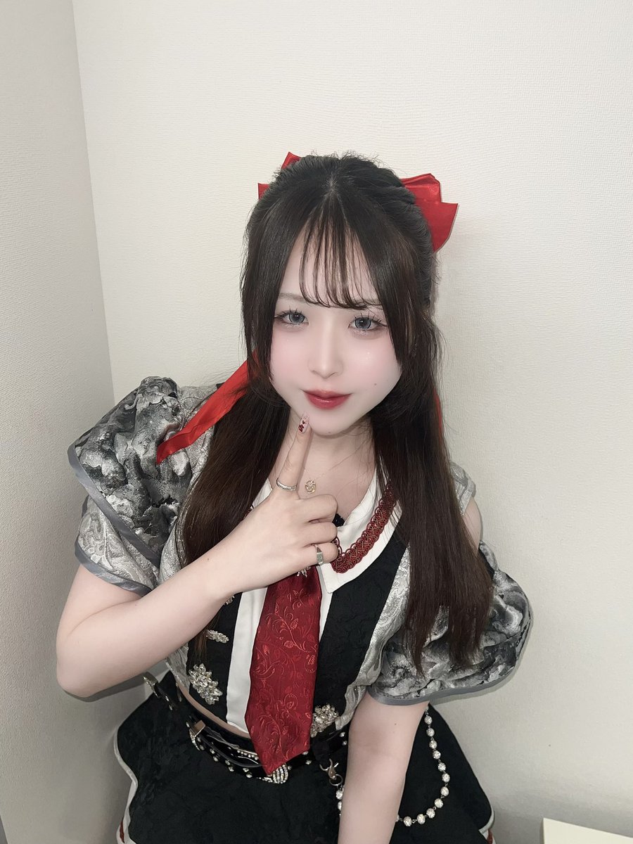 nana_neOen's tweet image. I am your princess𓂃⟡.·