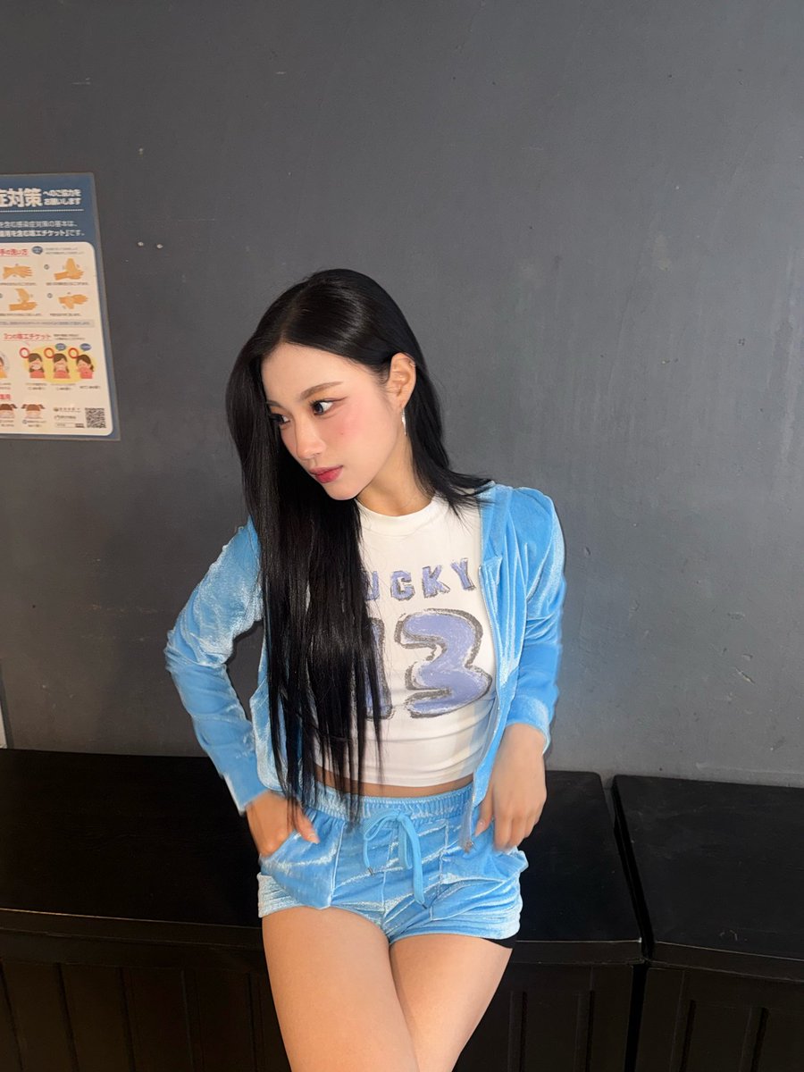 I_m_chillin's tweet photo. #봐도봐도예쀼_와쮸

DAY 2 会いたかったです💙

#ICHILLIN #아이칠린 #YEJU #예주 https://t.co/w5X0rCzzHR