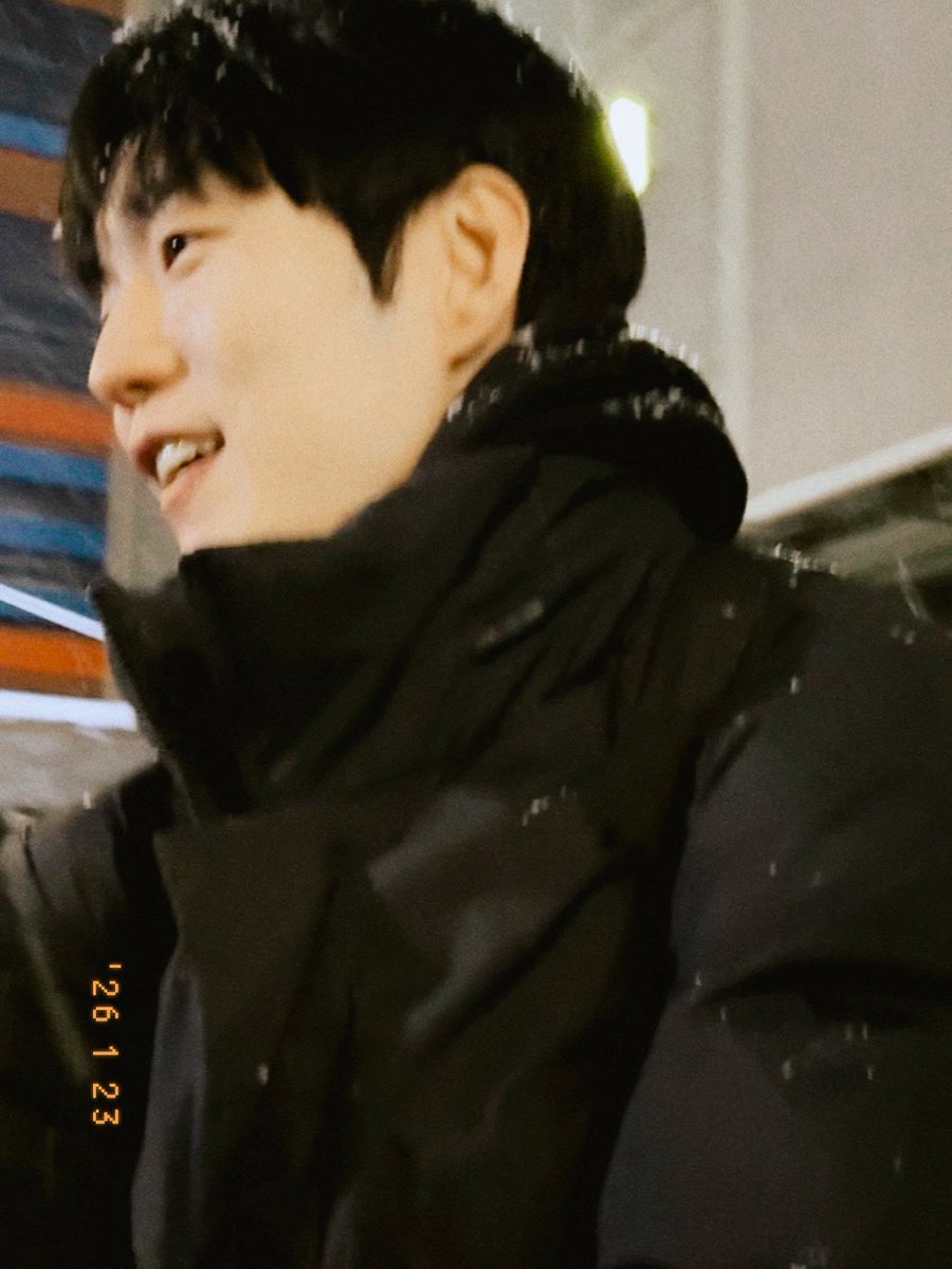 standingzone's tweet image. 