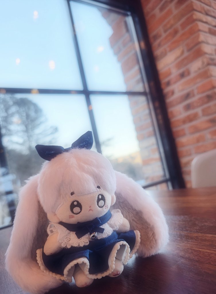 겨울날의 무 ❄️
#우주선에서_토끼가내려와_하는말_리비리비립