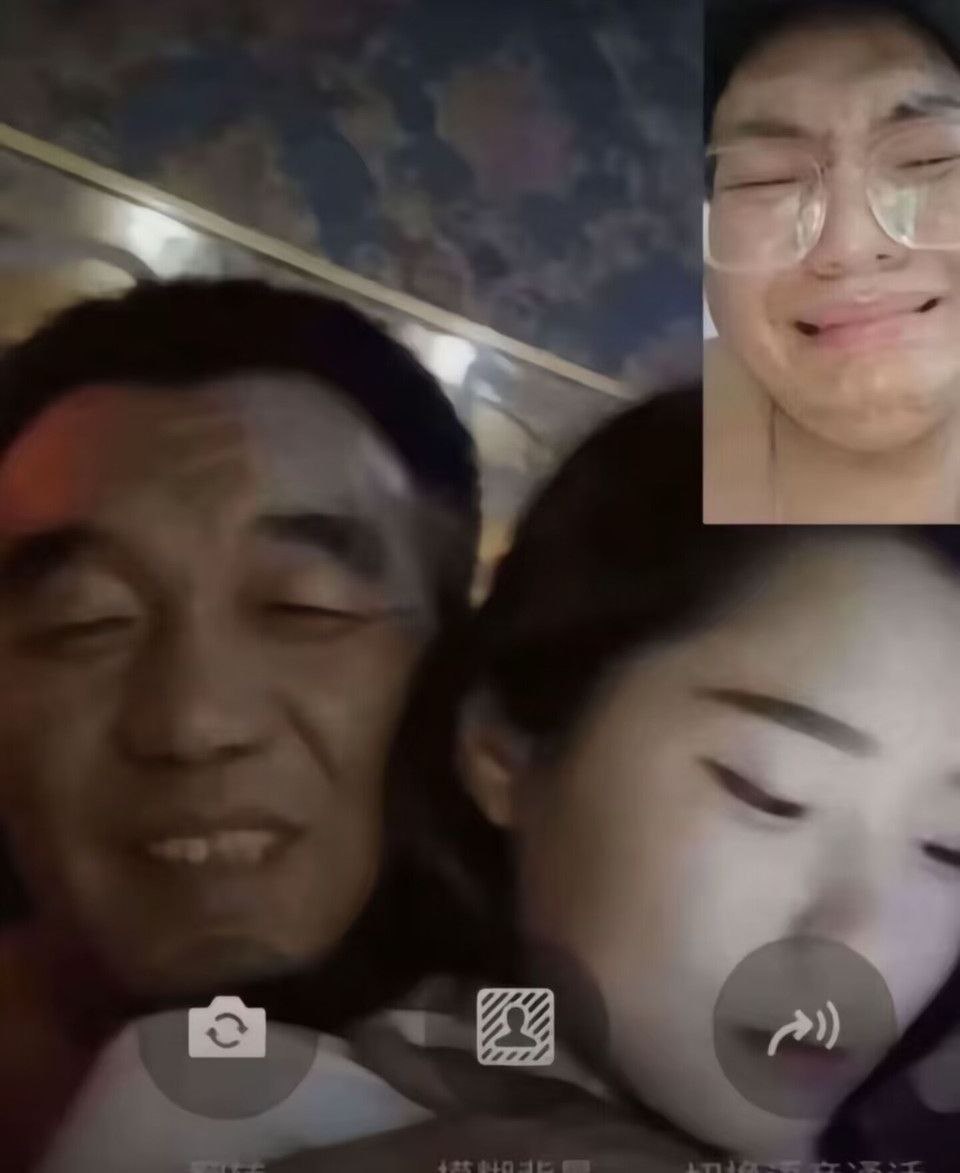 QinYueLe's tweet photo. 你这辈子就这样了，做题，做题，还是做题

你魔怔，你孤单，你肥胖，你丑陋

你不配得到爱情 https://t.co/wnheC620sW