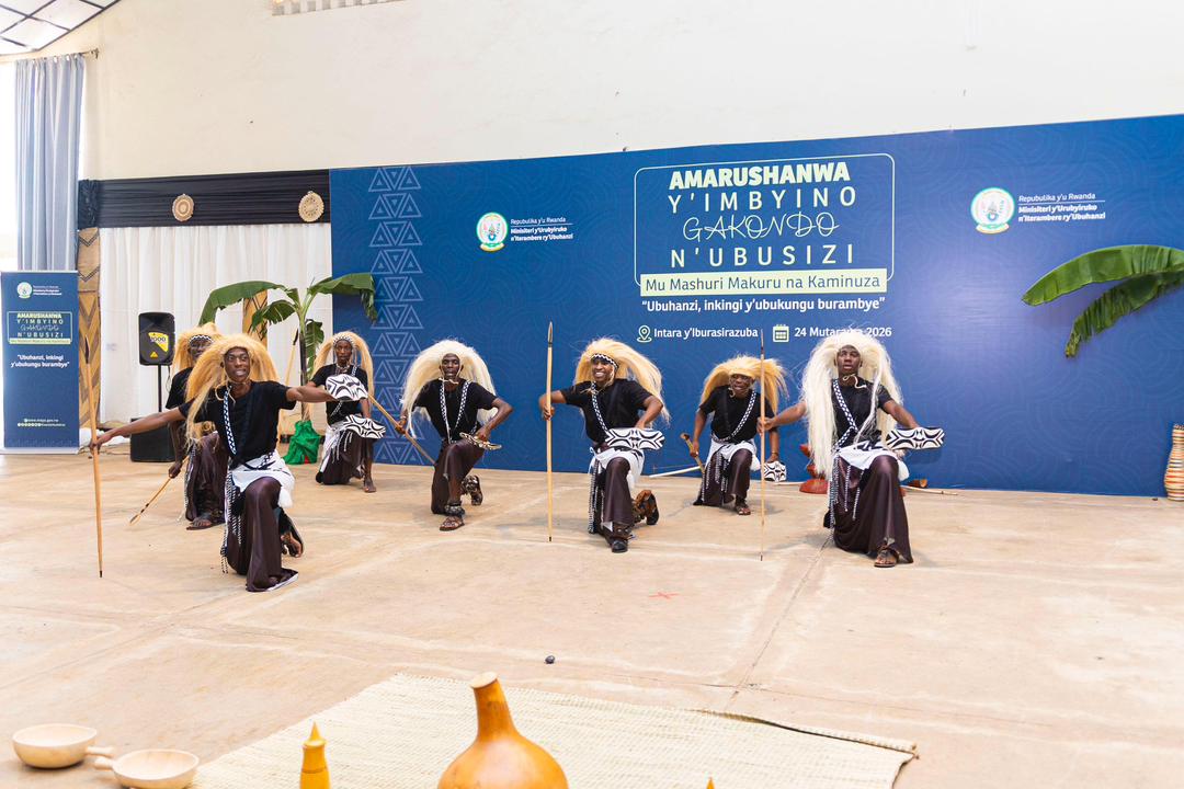 Amarushanwa y'imbyino gakondo n'ubusizi mu mashuri makuru na kaminuza.
Insanganyamatsiko:
"UBUHANZI, INKINGI Y'UBUKUNGU BURAMBYE." Aya marushanwa yatangirijwe mu ntara y'iburasiraziba muri kaminuza y'u Rwanda ishami rya Nyagatare. Yitabiriwe n'amatorero 6 n'abasizi 12