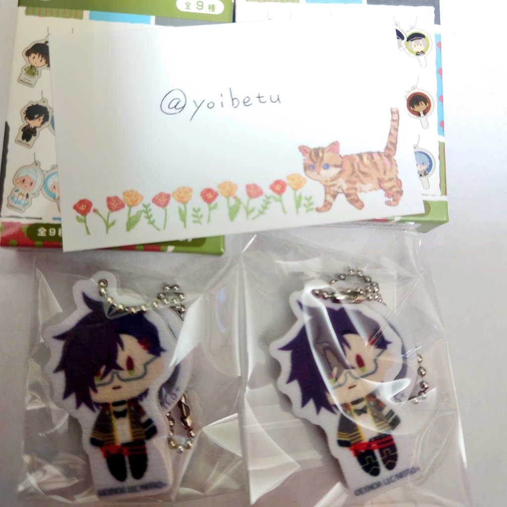 yoibetu's tweet photo. 【譲渡】刀剣乱舞 御伴散歩 ぽちくじ フリューくじ 
譲:
D賞:明石 ×2
求:1つ500円（+送料）
まとめてお引き取りいただける場合は送料（定形外普通郵便）をこちらで負担致します。予定が合えば都内近郊手渡しも可能です。あとご希望があればくじ券の骨喰もお付けできます。
お気軽にお問合せください https://t.co/XsgQJApz05